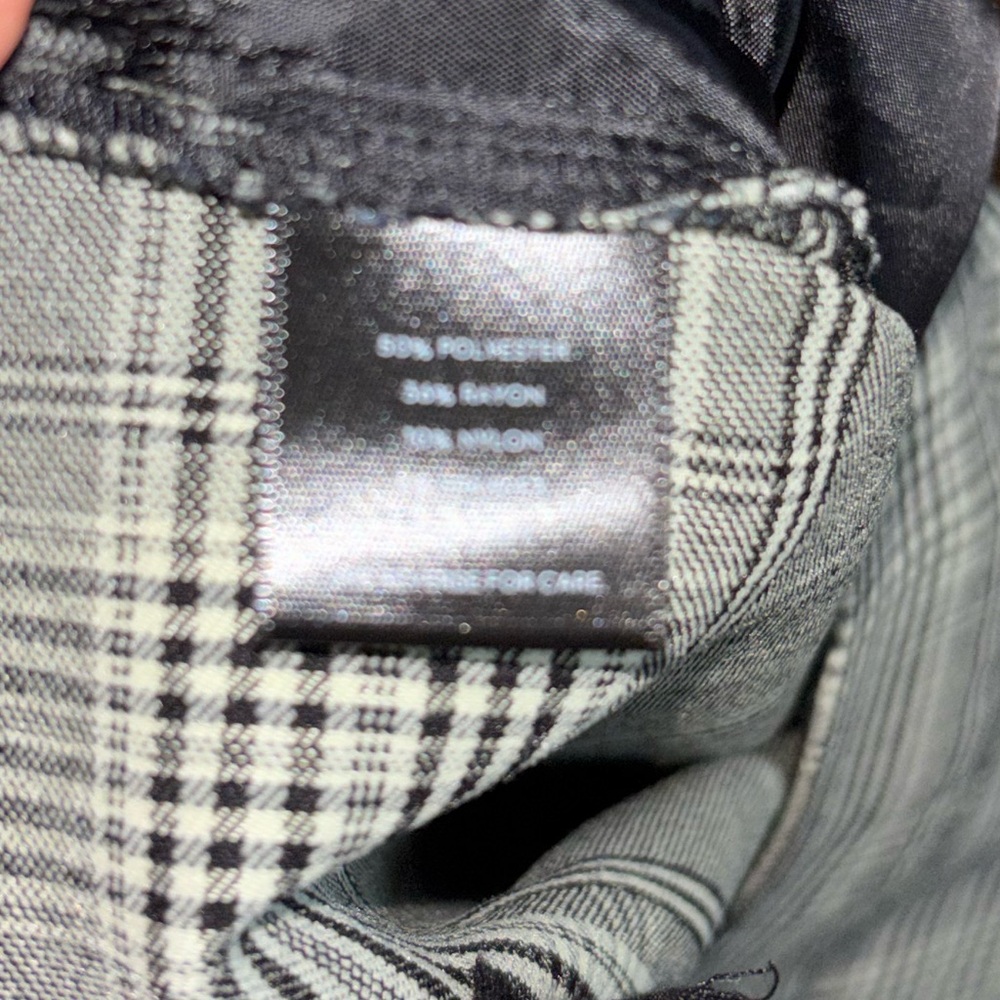 Simply Vera Vera Wang Black & White Plaid Cropped Pants - Picture 6 of 7
